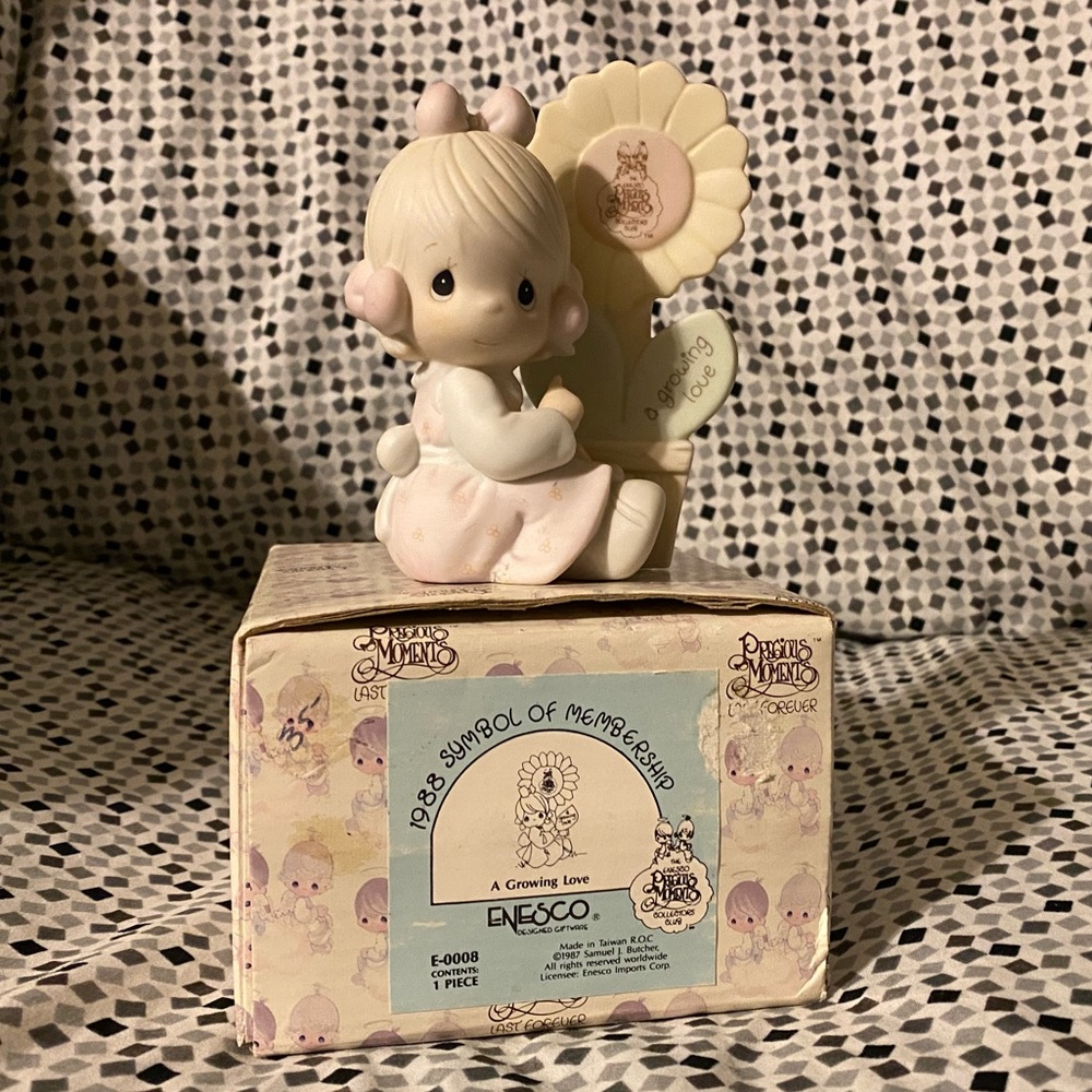 A Growing Love - Precious Moments